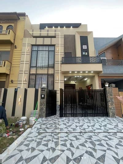 Prime Location 5 Marla Spacious House Is Available In Citi Housing Society For sale