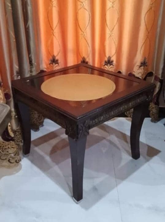 Chairs with Table 4
