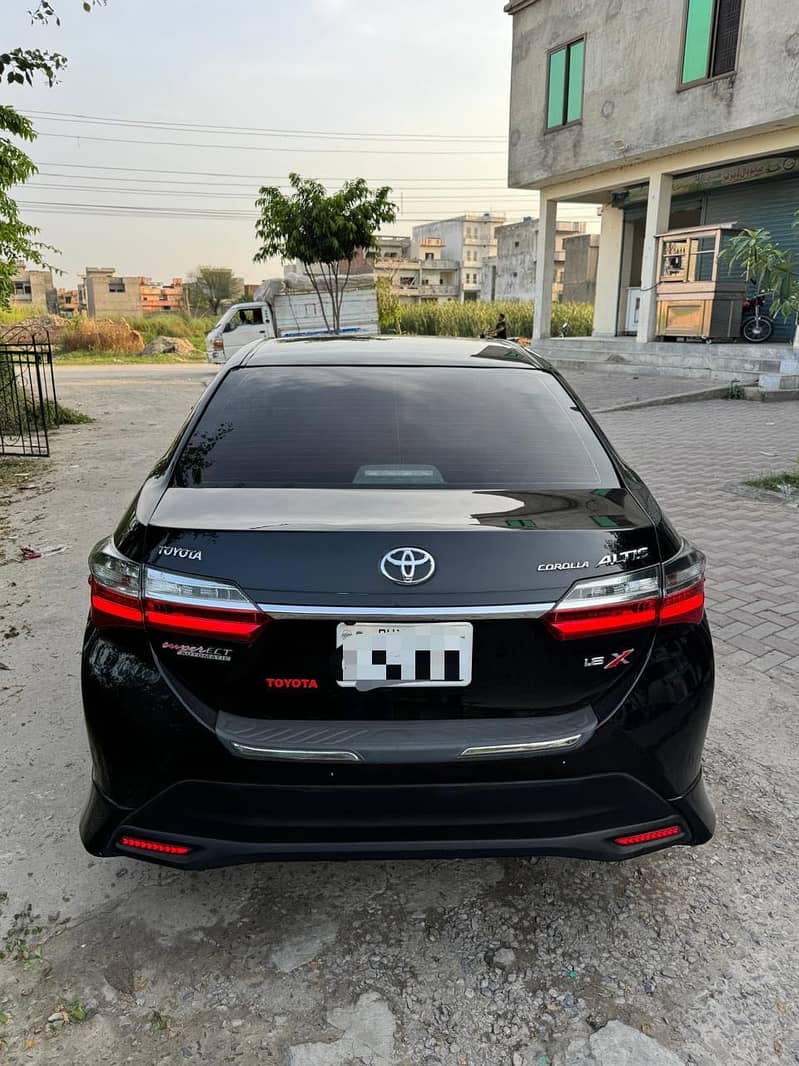 Corolla Altus 1