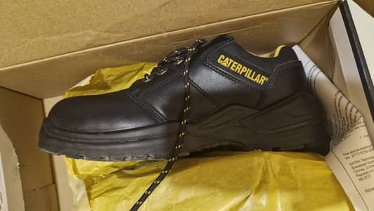 Caterpillar safety and casual shoes for executives