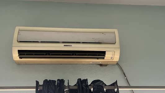 Top quality Samsung split ac (Non inverter), great cooling