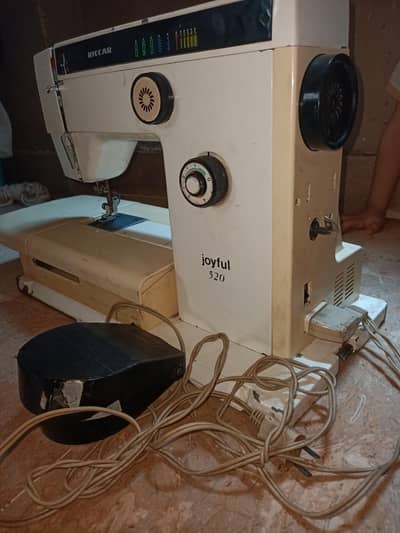 sewing machine good condition all ok