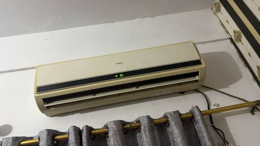 Hairs ac 1.5 ton used