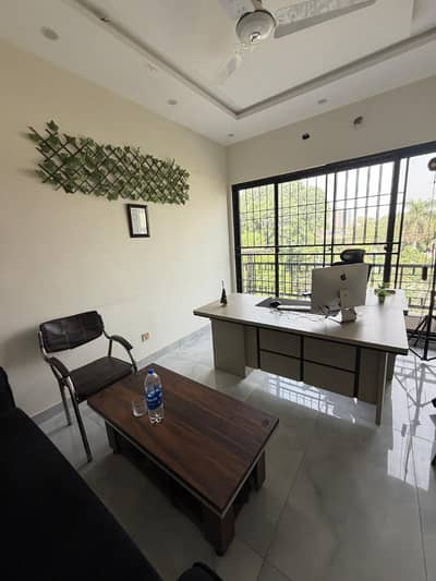2 Marla Independent Building For Sale