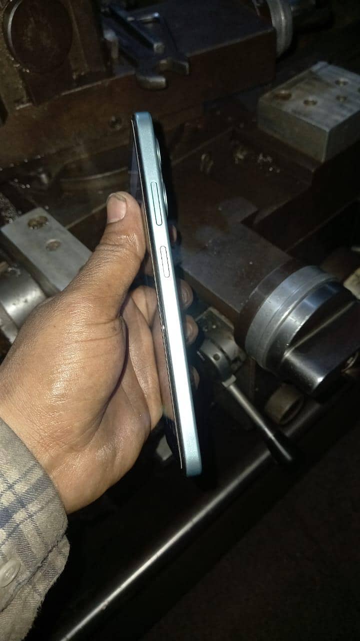 Mobile 3