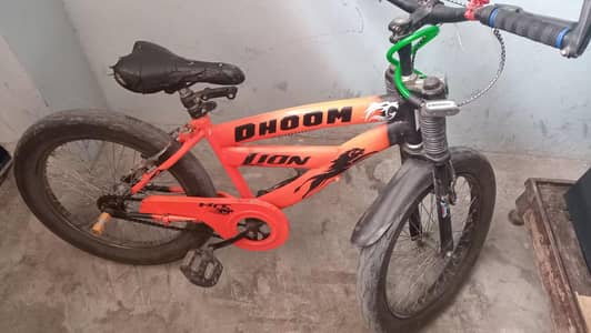 20 inch cycle for 10 to 12 boys