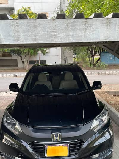 Honda Vezel Hybrid Z Sensing 2016 – Premium Hybrid SUV in Genuine Cond