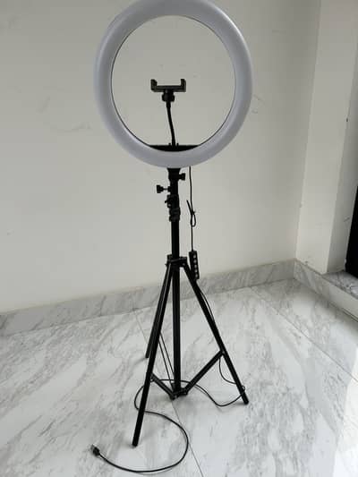RGB LED light with tripod stand