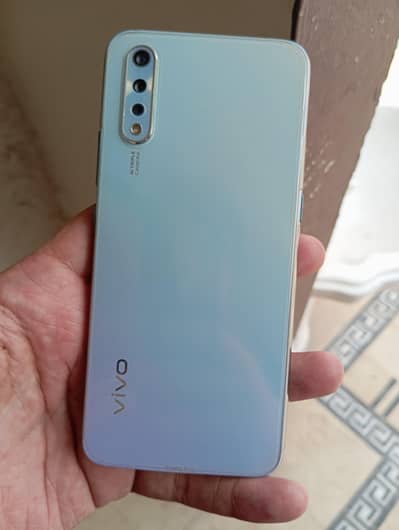 Vivo S1