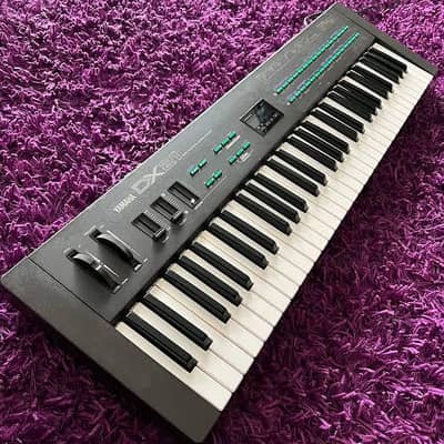 Yamaha Piano DX21