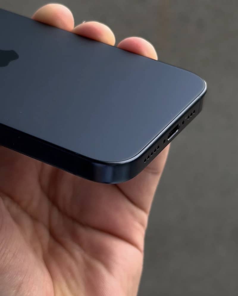 iphone 15 Pro 2