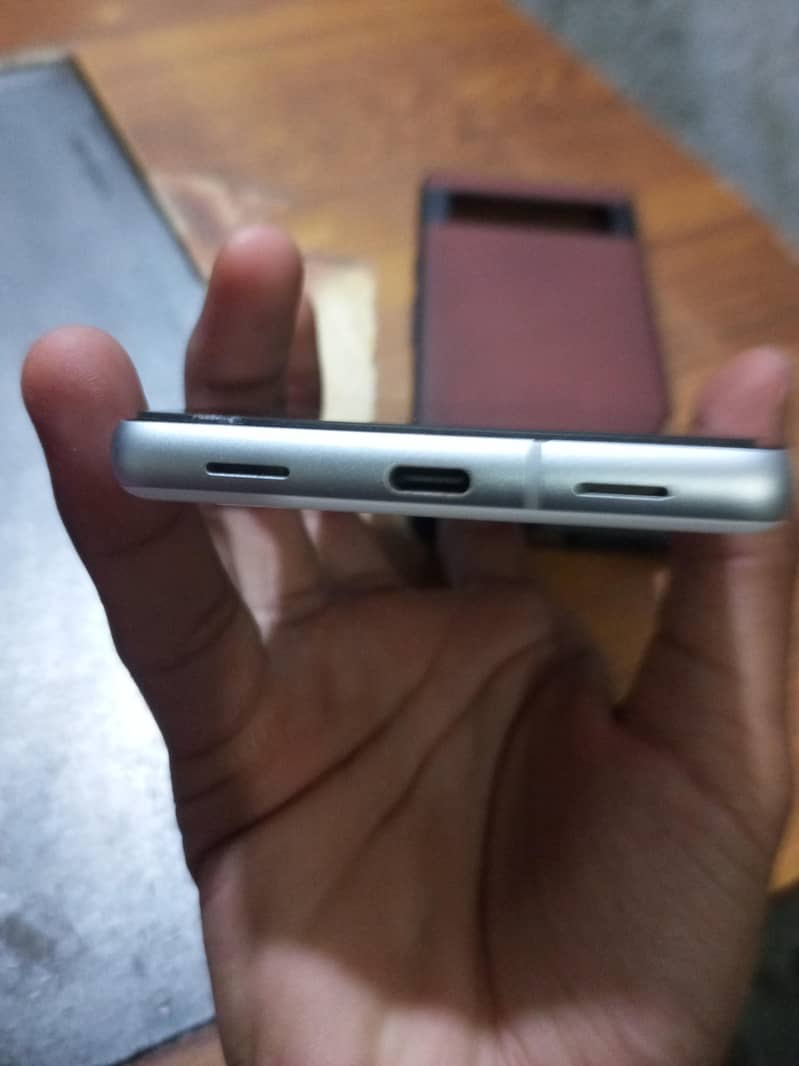 Google pixel 7 a 4