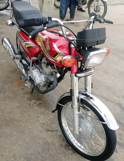 125 2025 October karachi sealed 0.3. 4.6. 3.5. 1.8. 2.1. 2 Sealed engine