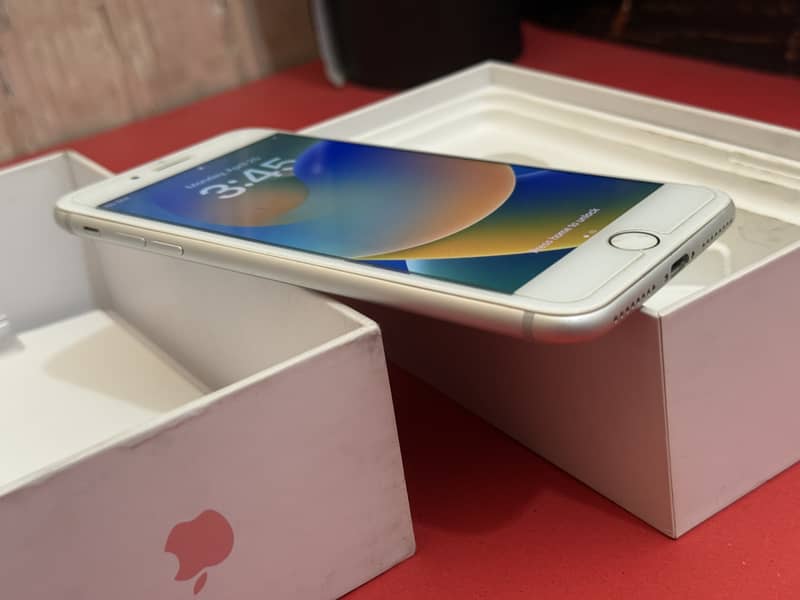 Apple iPhone 8 Plus 2