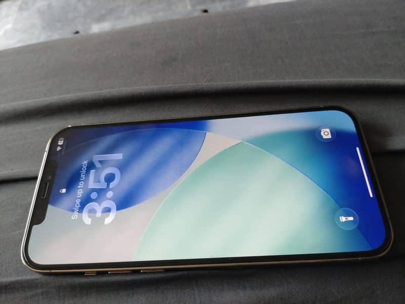 iphone 12 pro max 1