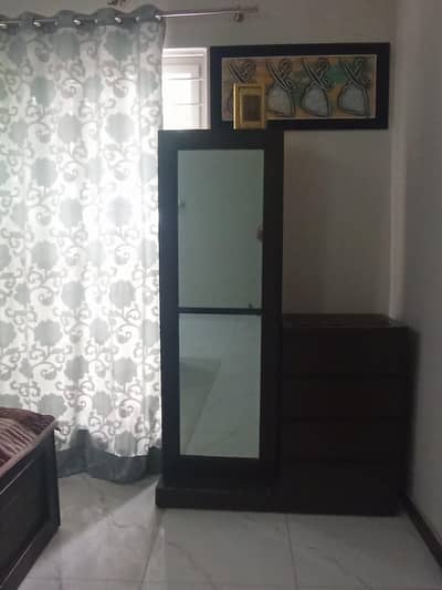 bed set with dressing table