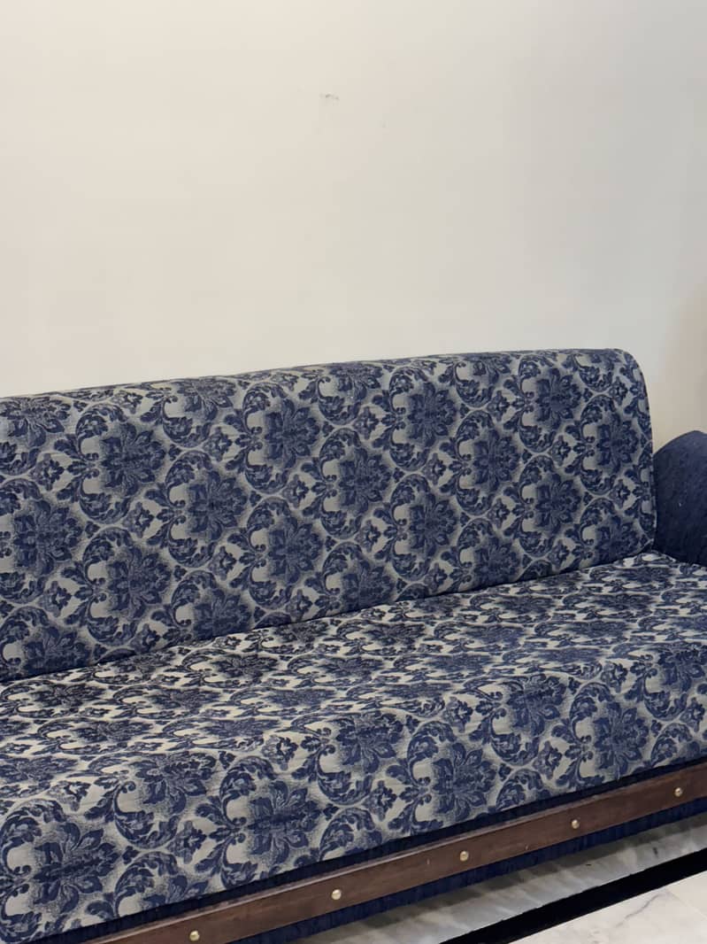 Sofa cumbed 1