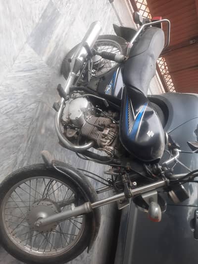 Suzuki GS 150