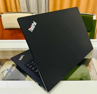 Lenovo Thinkpad P14s Ryzen 5 Pro 5650U 16\256GB 4 Gb dedicated graphi