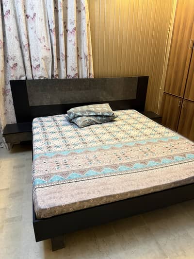 KING SIZE BED