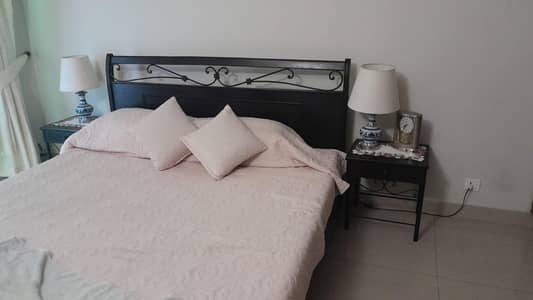 bed with form