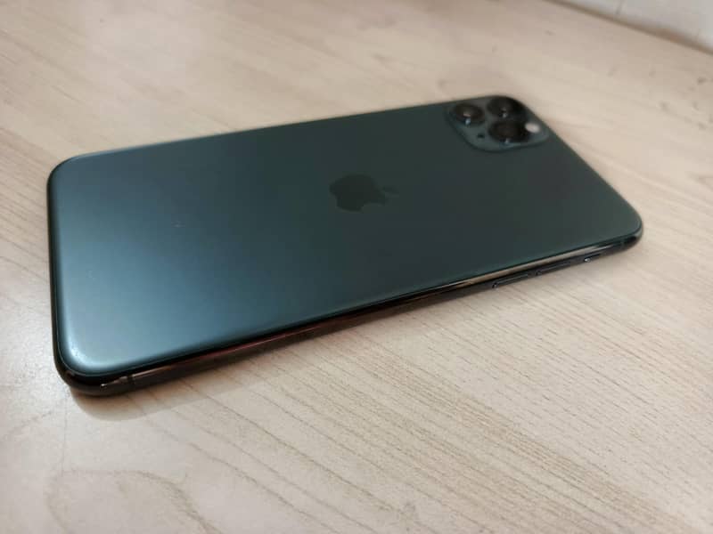 IPHONE 11 PRO MAX 2