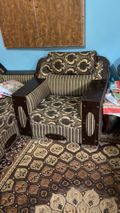 Sofa seat urgent seal