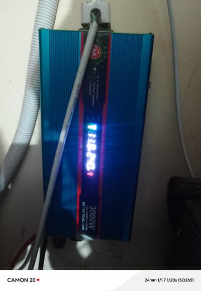 sinko mppt controler 100 amp with alkarm 3000 watt inverter for sale.
