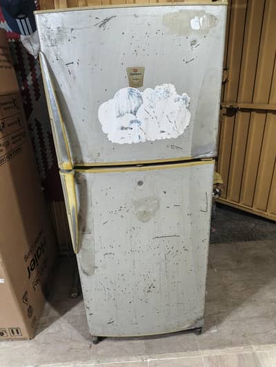 Dawlance fridge for sale