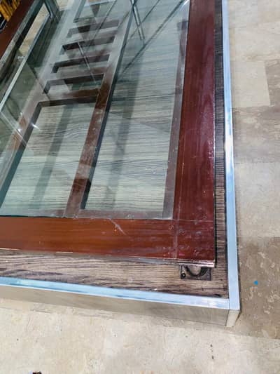 Dining table for sale