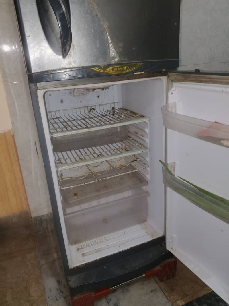 Waves refrigerator 3