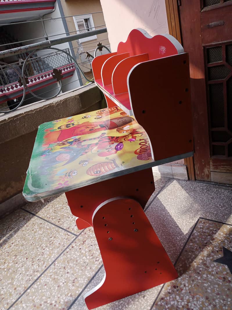 Study table Red 1