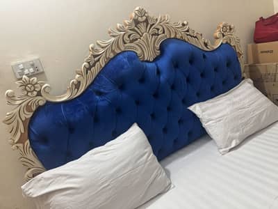 King size bed