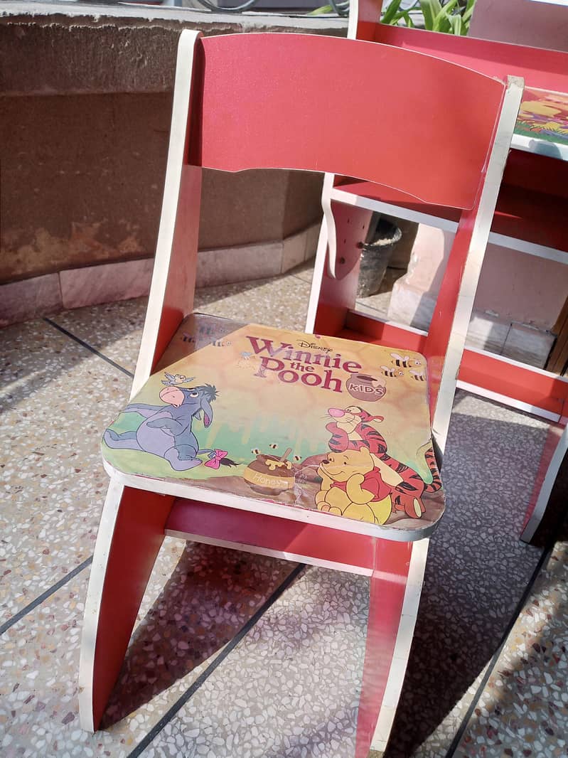 Study table Red 3