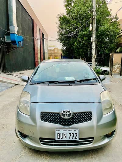 Toyota yaris 2012