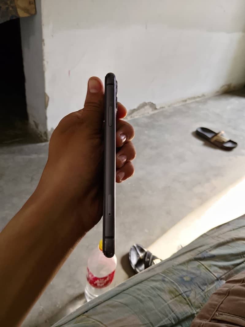 iPhone 11 2