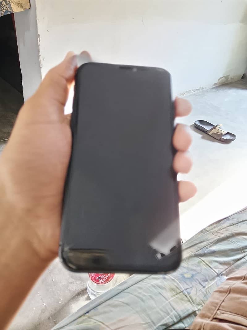 iPhone 11 5