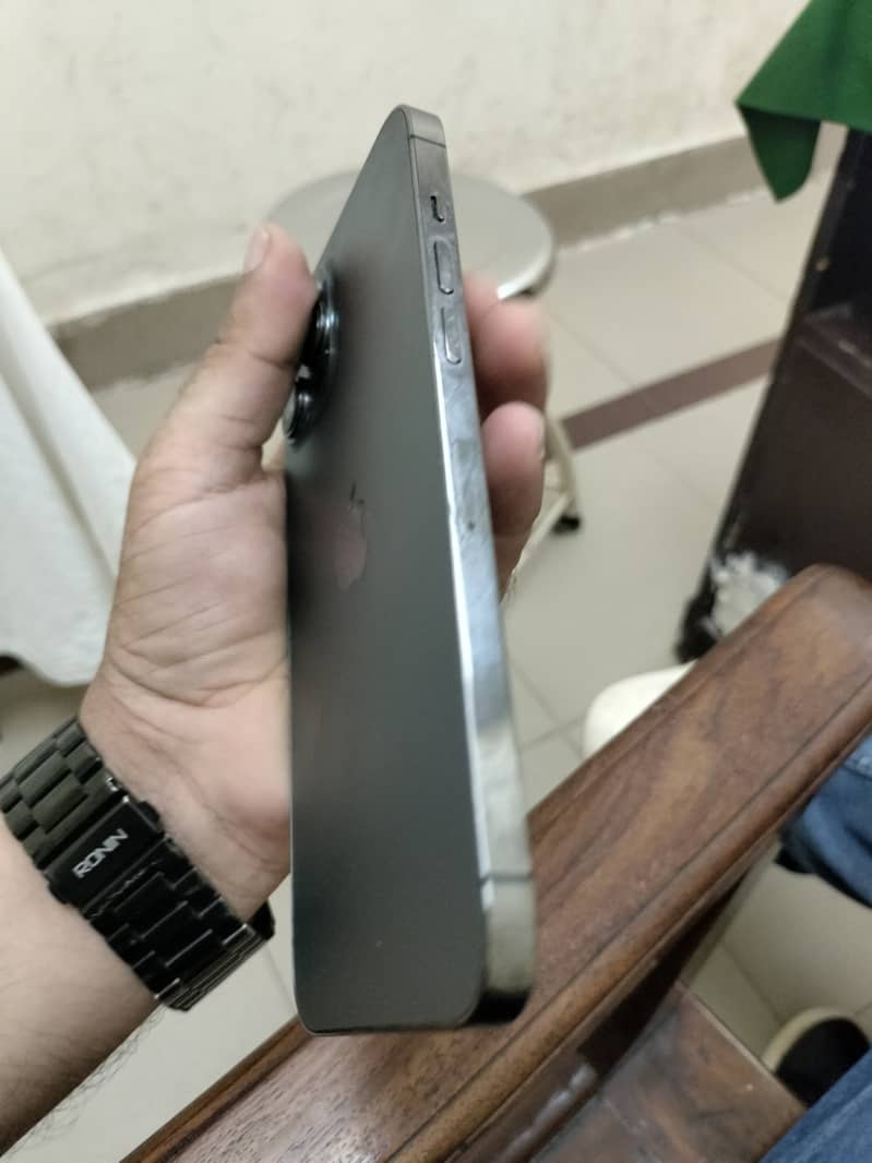 Apple iPhone 12 Pro Max 3