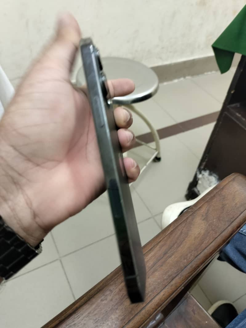 Apple iPhone 12 Pro Max 5