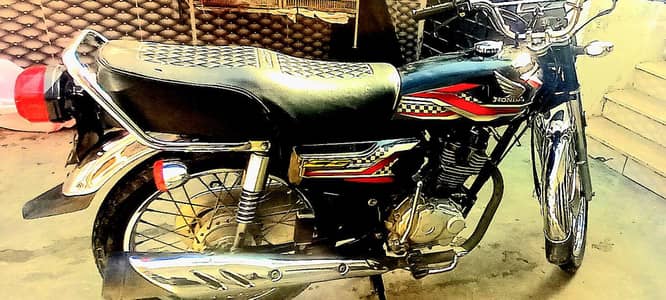 HONDA CG 125 2024 genuine(EXCHANGE POSSIBLE WITH SUZUKI 150