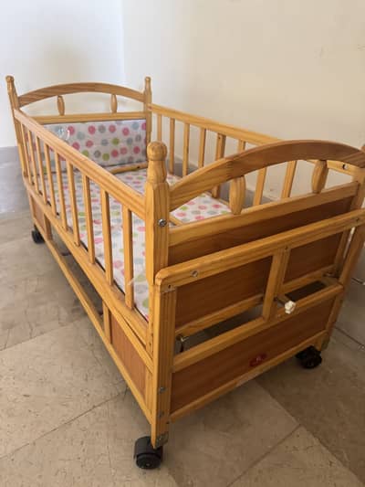 Wooden Baby Cradle / Baby Cot for Sale