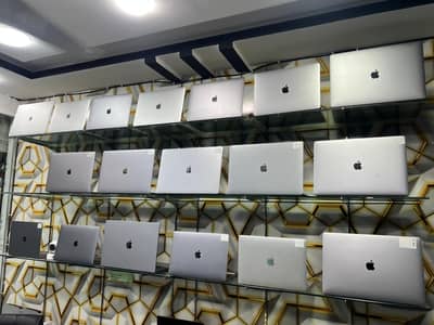 Apple MacBook Pro, core i7, Core i9,  Laptop