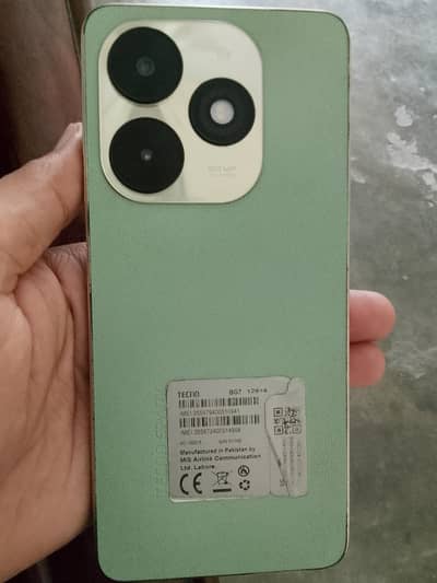 Selling Tecno spark 20C