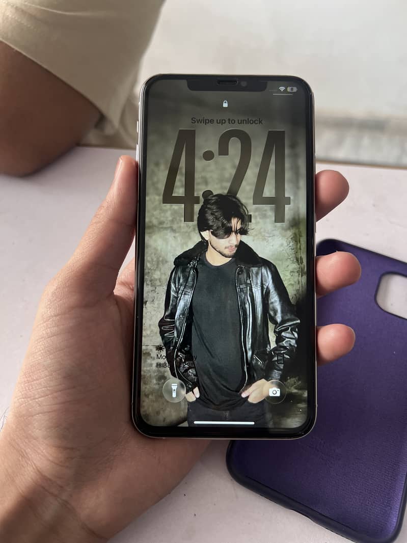 Iphone 11 pro max 2