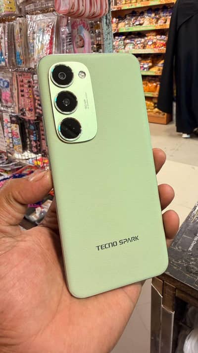 Tecno spark 40 pro plus