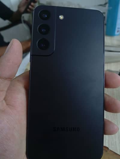 Samsung s22 green line