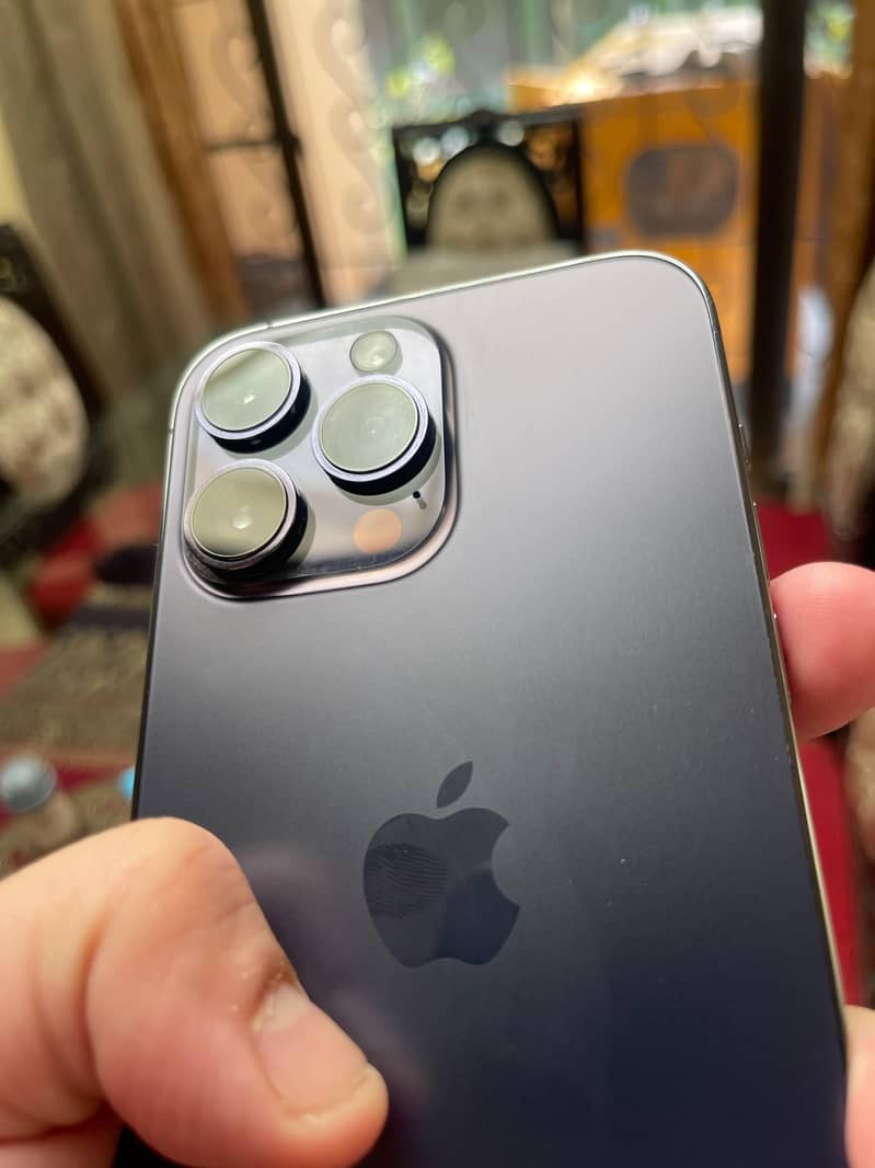 iPhone 14 Pro Max 1