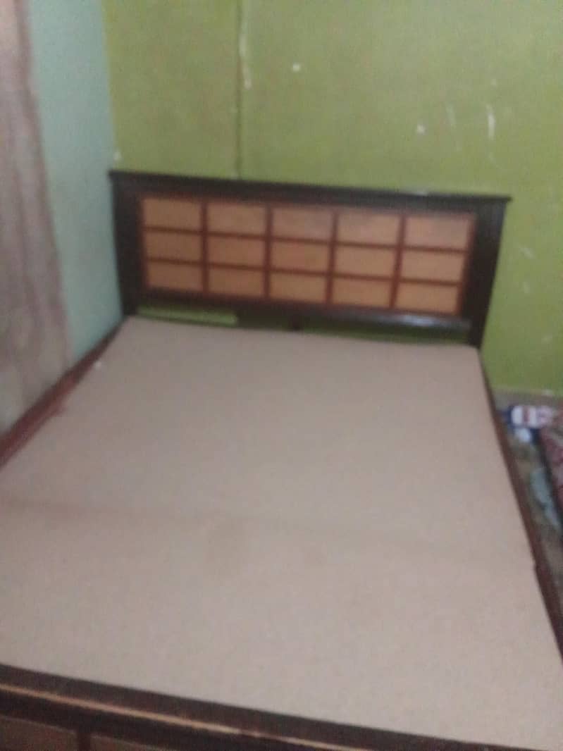 BED WITHOUT MATRESS 1