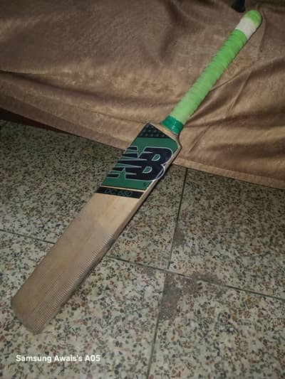 New balance hard ball cricket bat