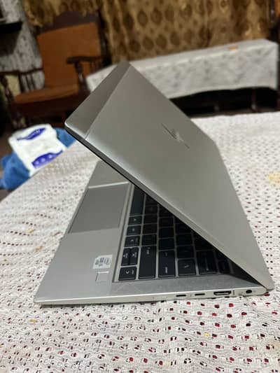HP Elitebook 830 G7